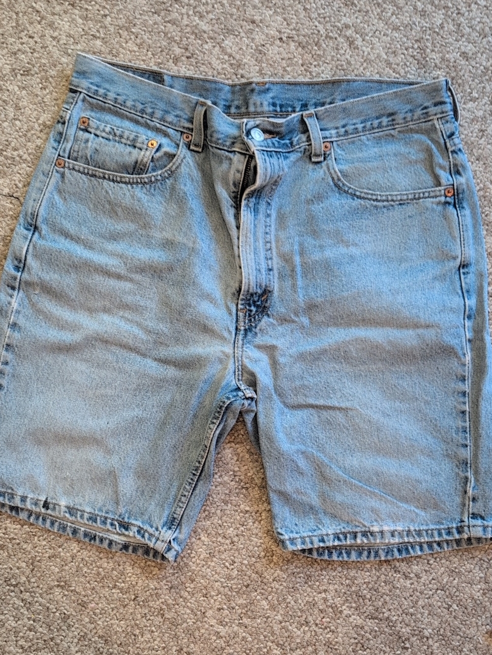 Levi's Men's Light Wash Blue Denim Shorts